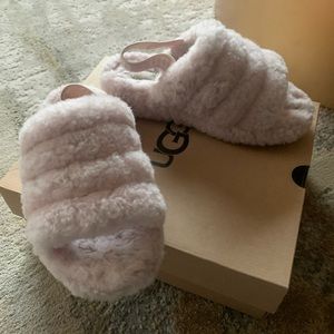 PINK UGG SLIPPERS